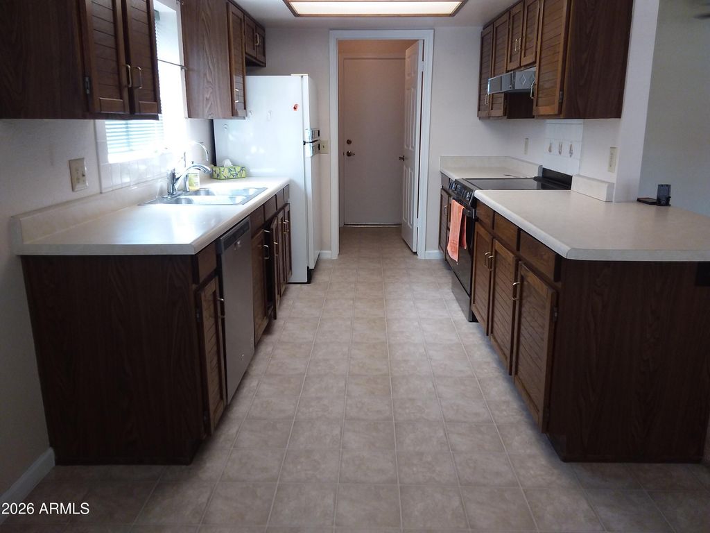 7413 W CORRINE Drive, Peoria, AZ 85381 — photo 3