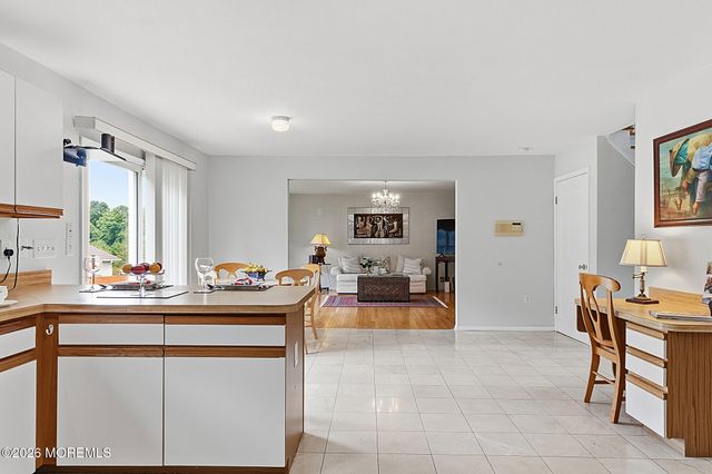 1 Launcelot Lane, Jamesburg, NJ 08831