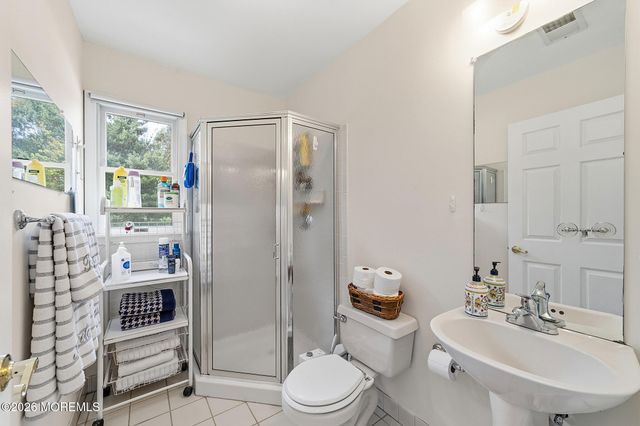 1 Launcelot Lane, Jamesburg, NJ 08831