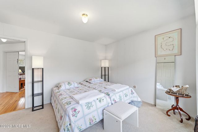 1 Launcelot Lane, Jamesburg, NJ 08831