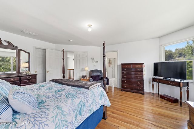 1 Launcelot Lane, Jamesburg, NJ 08831