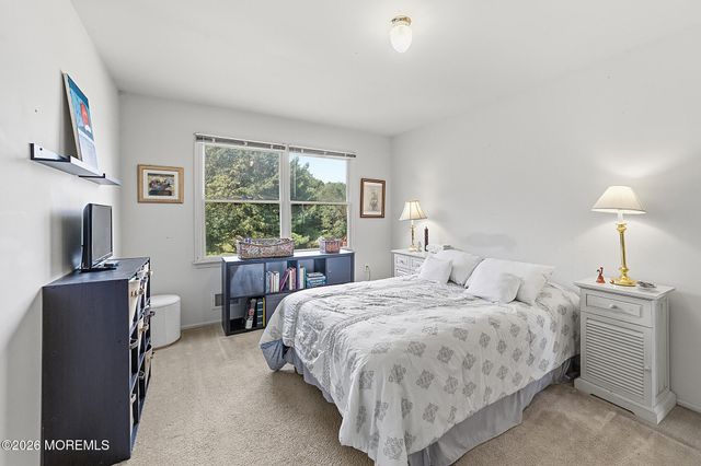 1 Launcelot Lane, Jamesburg, NJ 08831