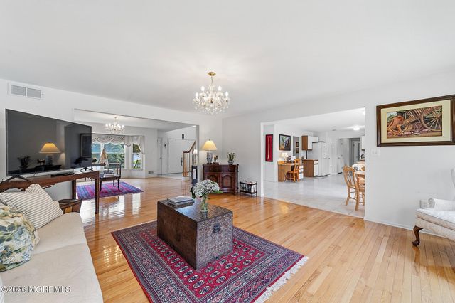 1 Launcelot Lane, Jamesburg, NJ 08831