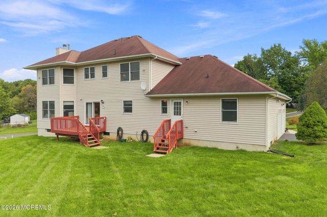 1 Launcelot Lane, Jamesburg, NJ 08831
