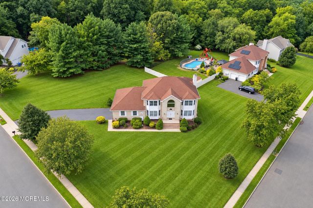 1 Launcelot Lane, Jamesburg, NJ 08831