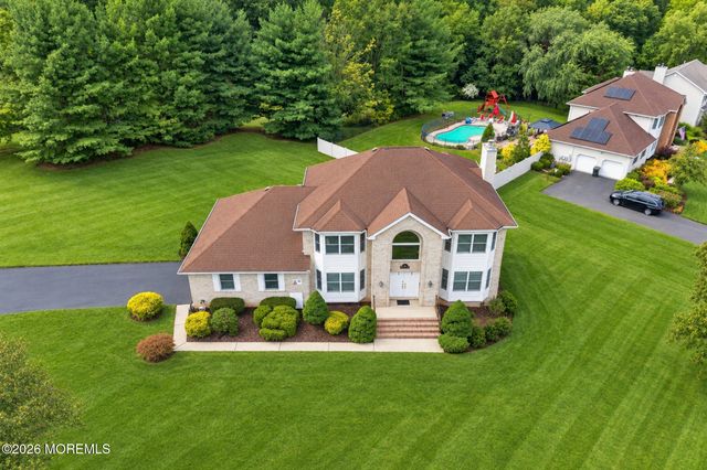 1 Launcelot Lane, Jamesburg, NJ 08831