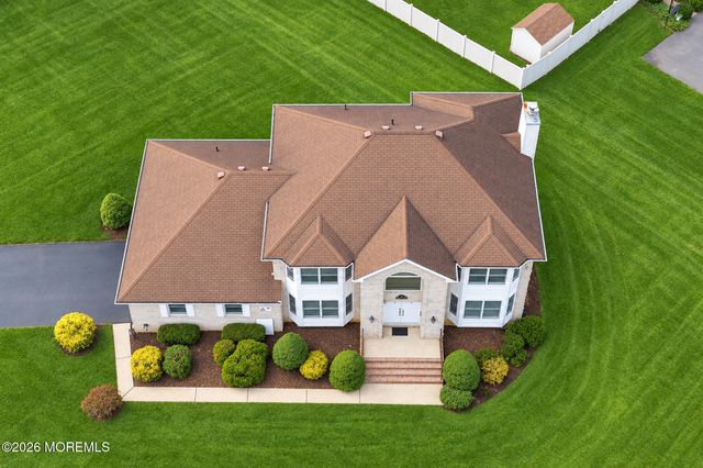 1 Launcelot Lane, Jamesburg, NJ 08831