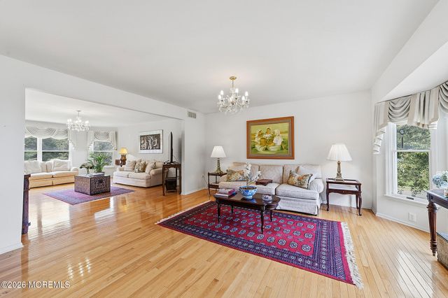 1 Launcelot Lane, Jamesburg, NJ 08831