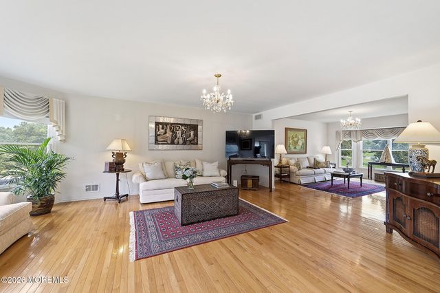 1 Launcelot Lane, Jamesburg, NJ 08831