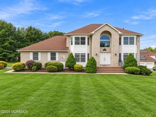 1 Launcelot Lane, Jamesburg, NJ 08831