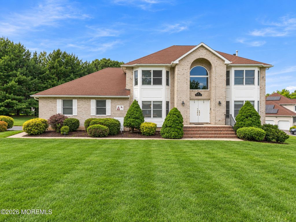 1 Launcelot Lane, Jamesburg, NJ 08831