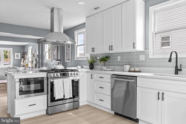 105 WALTON AVE, Baltimore, MD 21225