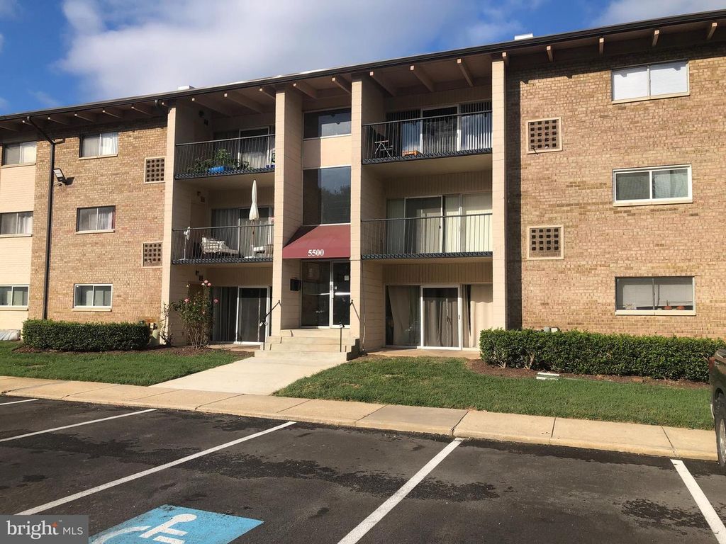 5500 KAREN ELAINE DR #904, Hyattsville, MD 20784