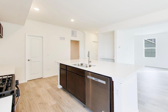 1001 Celebration Drive, Aurora, IL 60504