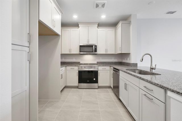 7545 LAUREATE BLVD 7208, Orlando, FL 32827