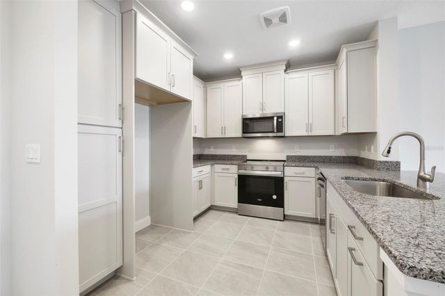 7545 LAUREATE BLVD 7208, Orlando, FL 32827