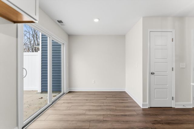 111 Quarry Point Dr, Clarksville, TN 37042