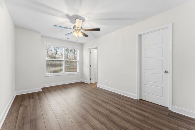 111 Quarry Point Dr, Clarksville, TN 37042