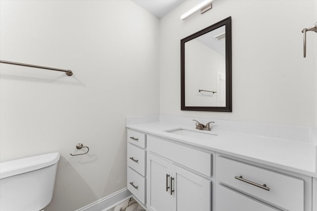 111 Quarry Point Dr, Clarksville, TN 37042