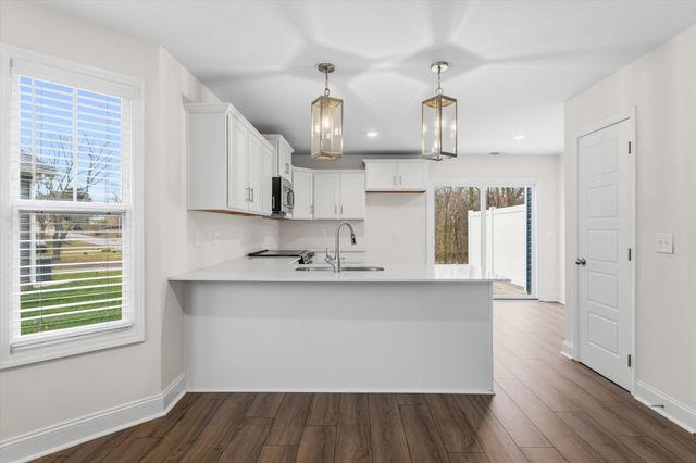 111 Quarry Point Dr, Clarksville, TN 37042