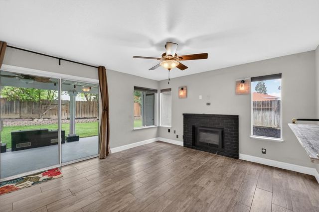 4949 Winter Oak Way, Antelope, CA 95843