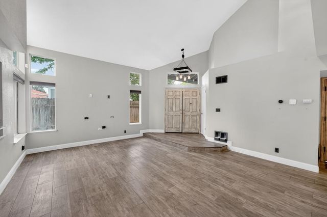 4949 Winter Oak Way, Antelope, CA 95843