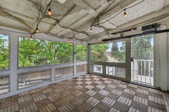 4949 Winter Oak Way, Antelope, CA 95843