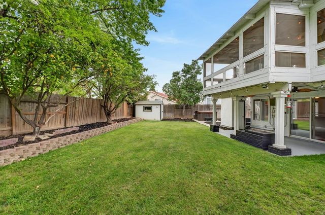 4949 Winter Oak Way, Antelope, CA 95843