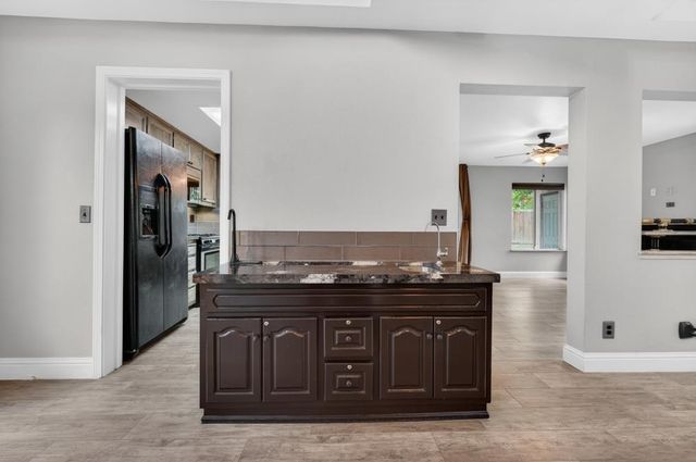 4949 Winter Oak Way, Antelope, CA 95843