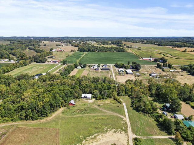 26377 Tarlton Adelphi Road, Laurelville, OH 43135