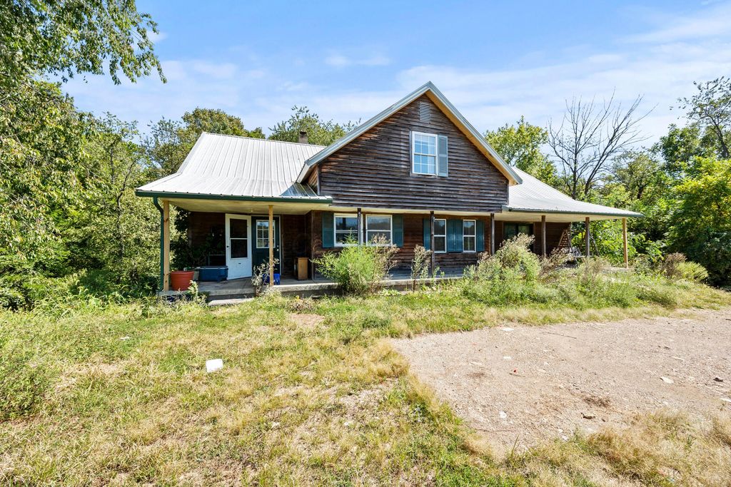 26377 Tarlton Adelphi Road, Laurelville, OH 43135