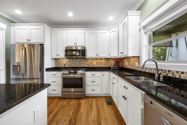 827 Willcrest Drive, Chattanooga, TN 37405