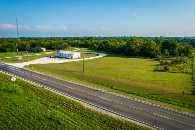 260 Spur 114, Streetman, TX 75859