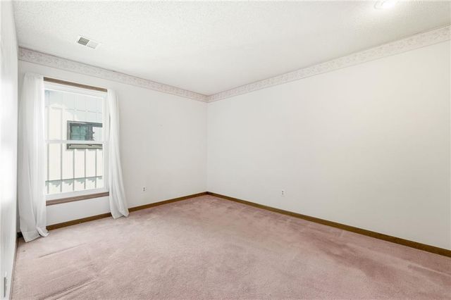 9224 Swarner Drive, Lenexa, KS 66219