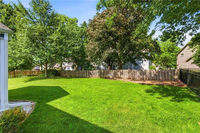 9224 Swarner Drive, Lenexa, KS 66219