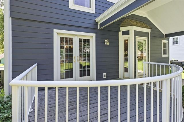 9224 Swarner Drive, Lenexa, KS 66219