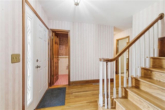 9224 Swarner Drive, Lenexa, KS 66219