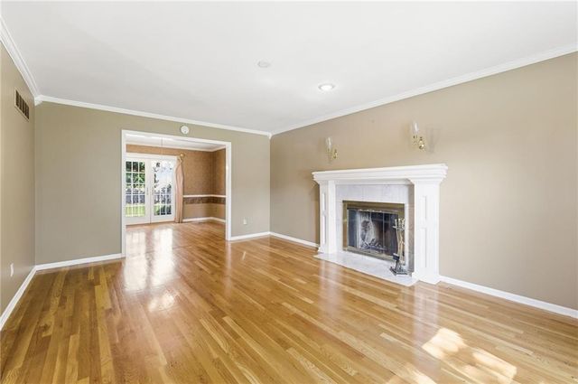 9224 Swarner Drive, Lenexa, KS 66219