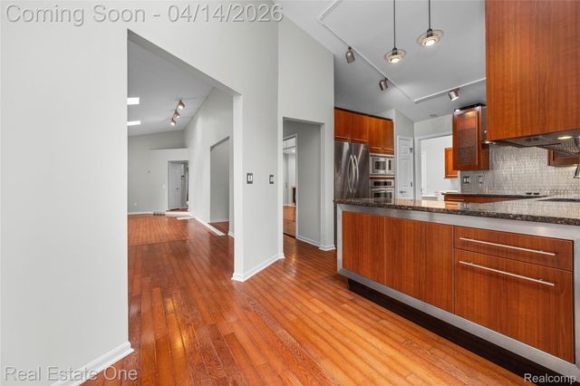 2110 Callie Drive, Commerce Charter Township, MI 48390