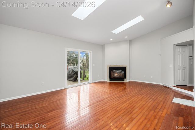 2110 Callie Drive, Commerce Charter Township, MI 48390