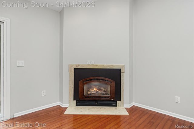 2110 Callie Drive, Commerce Charter Township, MI 48390