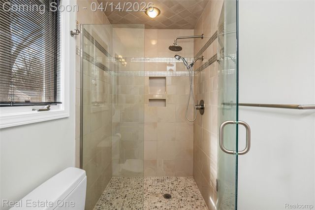 2110 Callie Drive, Commerce Charter Township, MI 48390