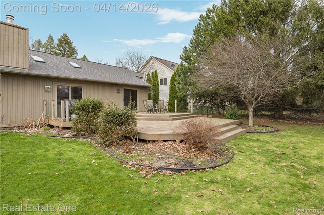 2110 Callie Drive, Commerce Charter Township, MI 48390