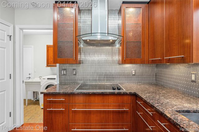 2110 Callie Drive, Commerce Charter Township, MI 48390