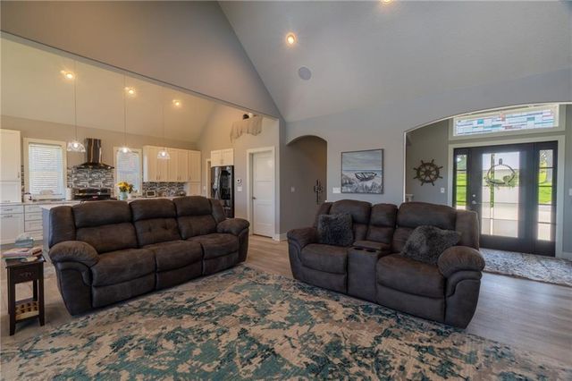 114 Goose Court, Altamont, MO 64620