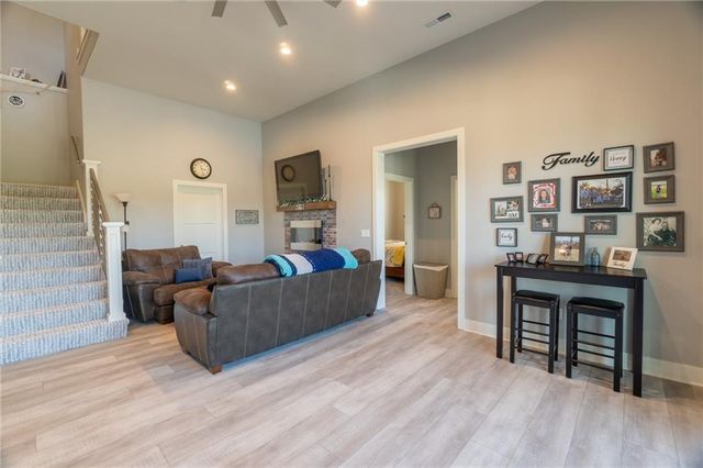 114 Goose Court, Altamont, MO 64620