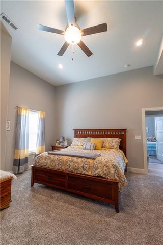 114 Goose Court, Altamont, MO 64620