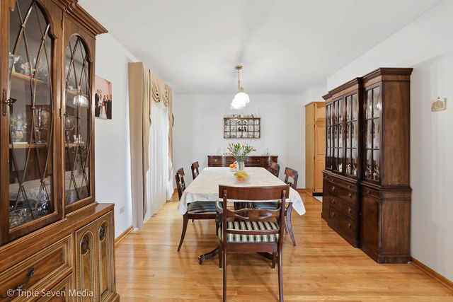 8640 Narragansett Avenue, Burbank, IL 60459