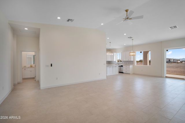 5913 N 425TH Avenue, Tonopah, AZ 85354