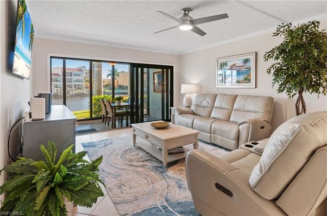 4001 SE 19th PL # 2, Cape Coral, FL 33904